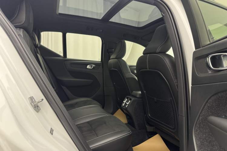 Used Volvo XC40 2020 T4 Four-Wheel Drive Smart & Sporty Edition Headliner