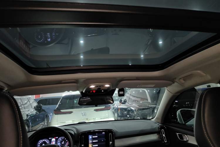 Used Volvo XC40 2020 T3 Smart & Stylish Edition Headliner