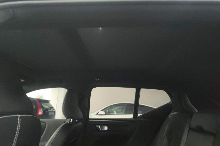 Used Volvo XC40 2020 T4 Four-Wheel Drive Smart & Sporty Edition Headliner