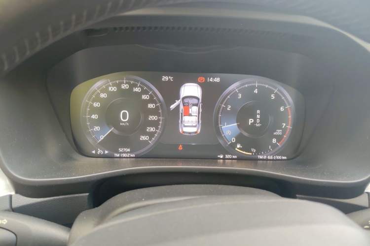 Used Volvo XC40 2020 T3 Smart & Stylish Edition Instrument Cluster