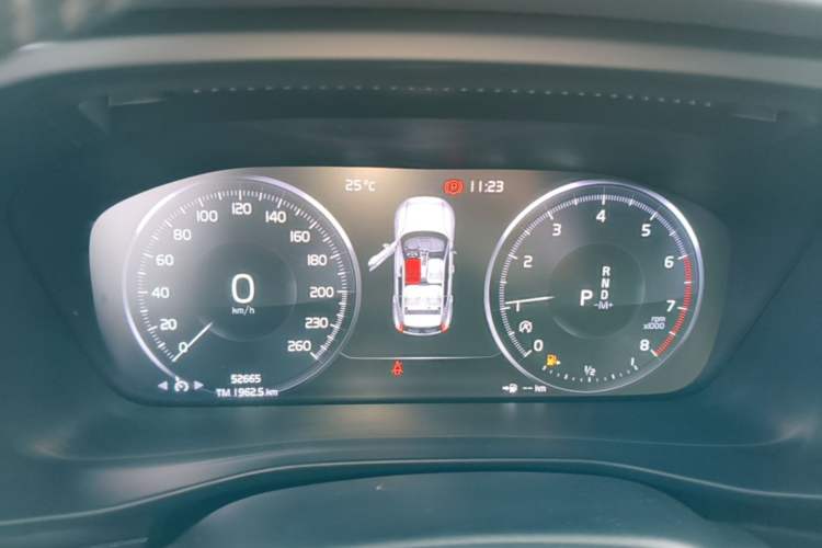 Used Volvo XC40 2020 T3 Smart & Stylish Edition Instrument Cluster