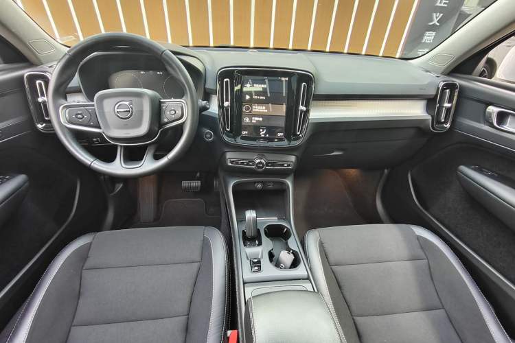 Used Volvo XC40 2020 T3 Smart & Stylish Edition Interior 1