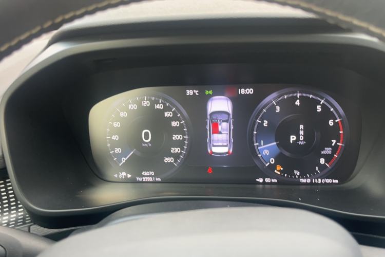 Used Volvo XC40 2020 T4 Four-Wheel Drive Smart & Sporty Edition Interior 10