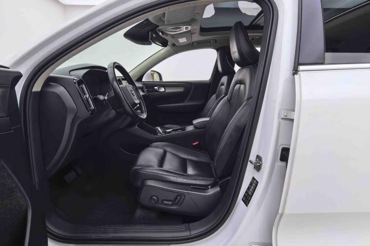 Used Volvo XC40 2020 T4 4x4 Zhiya Luxury Edition Interior 2