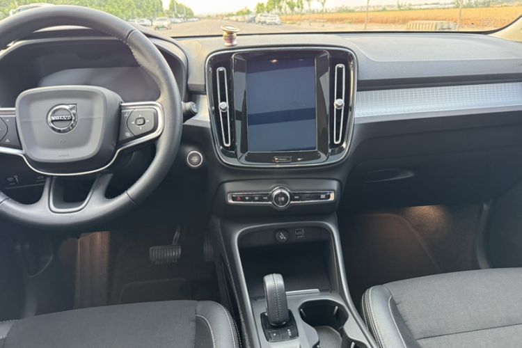 Used Volvo XC40 2020 T3 Smart & Stylish Edition Interior 4