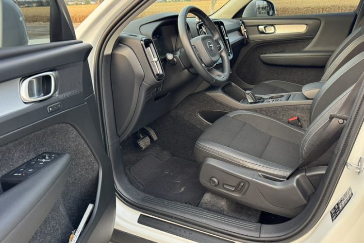 Used Volvo XC40 2020 T3 Smart & Stylish Edition Interior 5