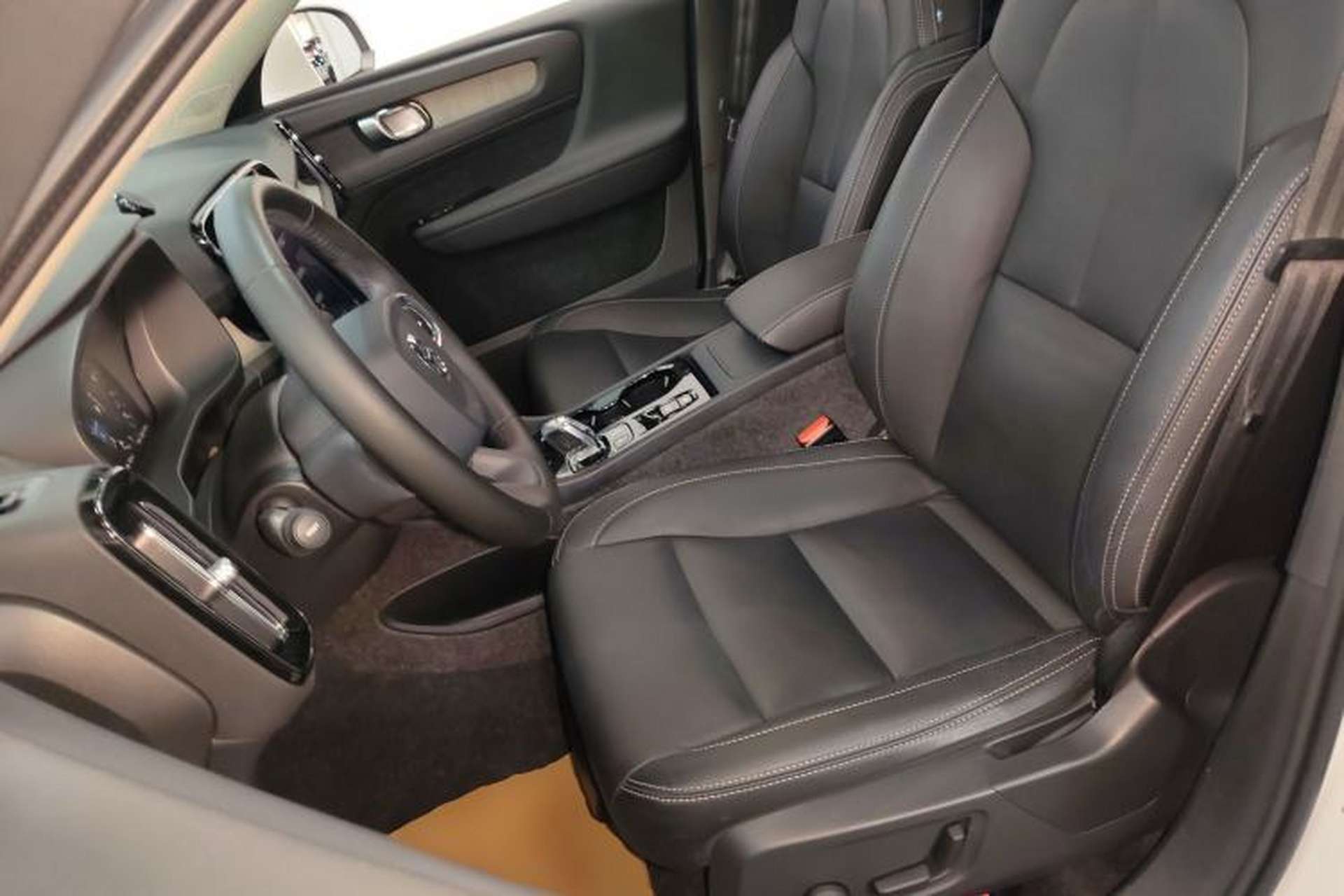 Used Volvo XC40 2020 T4 Four-Wheel Drive Smart Luxury Edition Left Front Seat