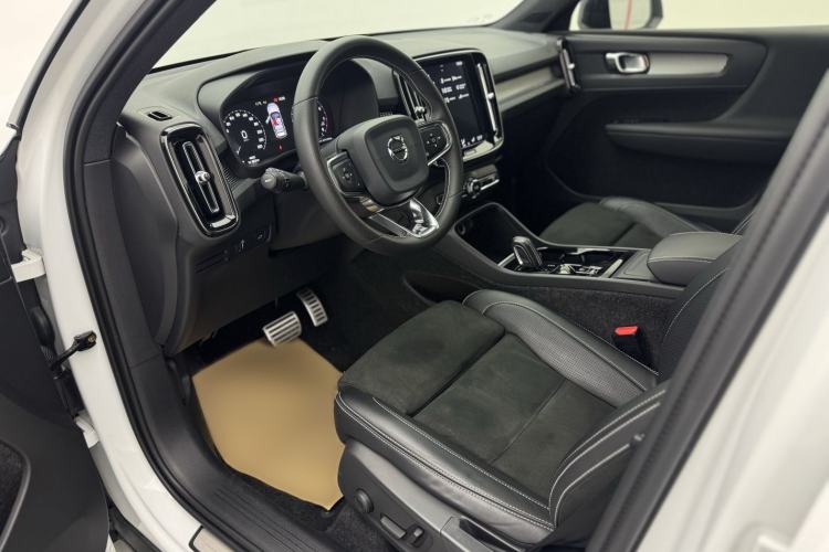 Used Volvo XC40 2020 T4 Four-Wheel Drive Smart & Sporty Edition Left Front Seat