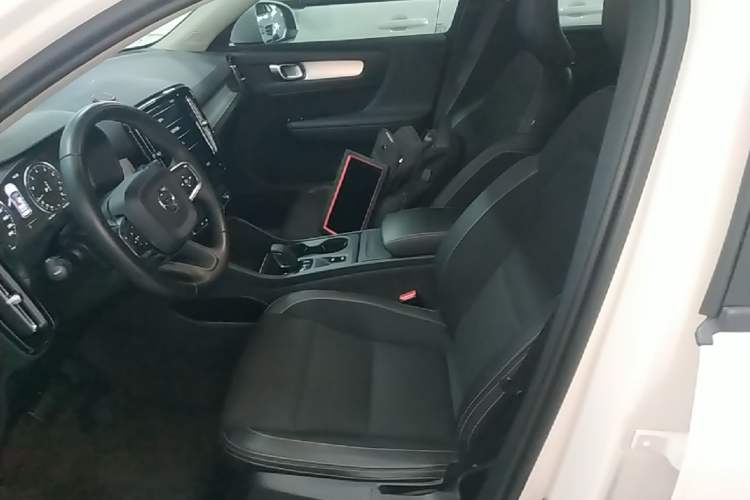 Used Volvo XC40 2020 T3 Smart & Stylish Edition Left Front Seat