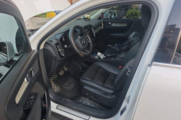 Used Volvo XC40 2020 T4 Four-Wheel Drive Smart Luxury Edition Left Front Seat