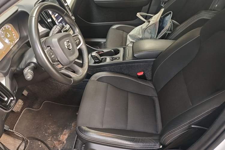 Used Volvo XC40 2020 T3 Smart & Stylish Edition Left Front Seat