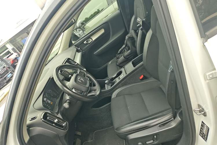 Used Volvo XC40 2020 T3 Smart & Stylish Edition Left Front Seat
