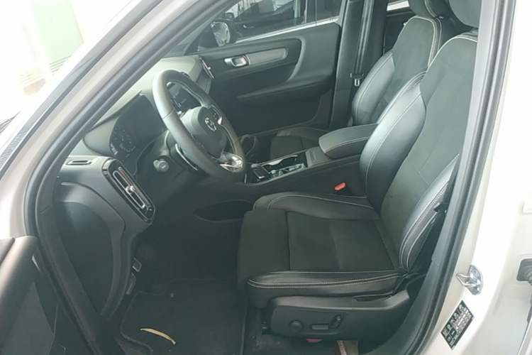 Used Volvo XC40 2020 T4 Four-Wheel Drive Smart & Sporty Edition Left Front Seat