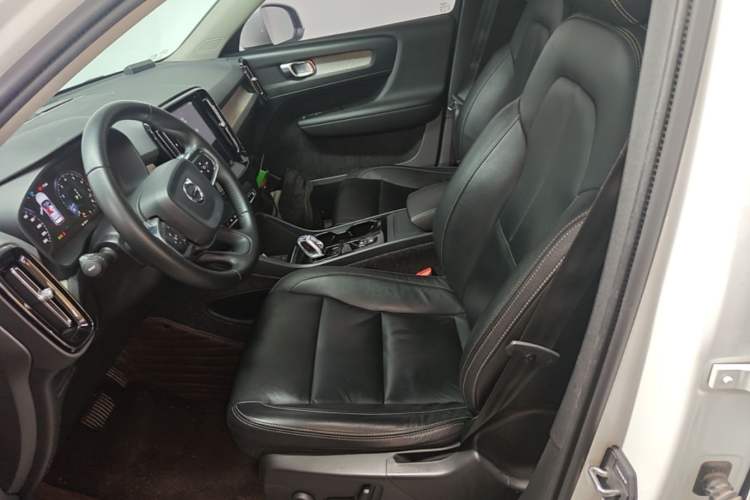 Used Volvo XC40 2020 T4 Four-Wheel Drive Smart Luxury Edition Left Front Seat