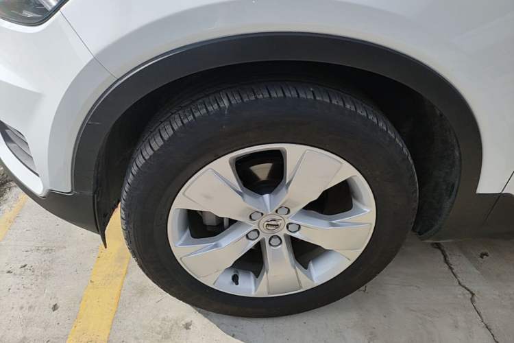 Used Volvo XC40 2020 T3 Smart & Stylish Edition Left Front Wheel Hub