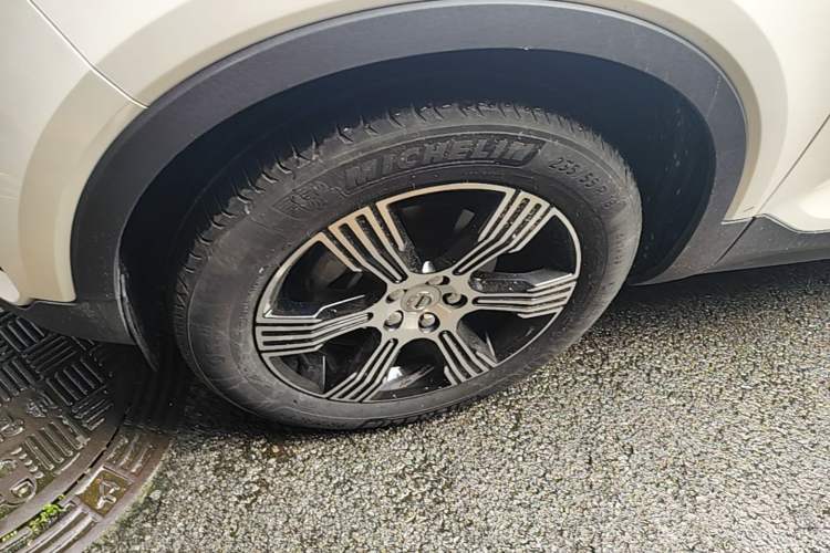 Used Volvo XC40 2020 T3 Zhiyuan Luxury Edition Left Front Wheel Hub