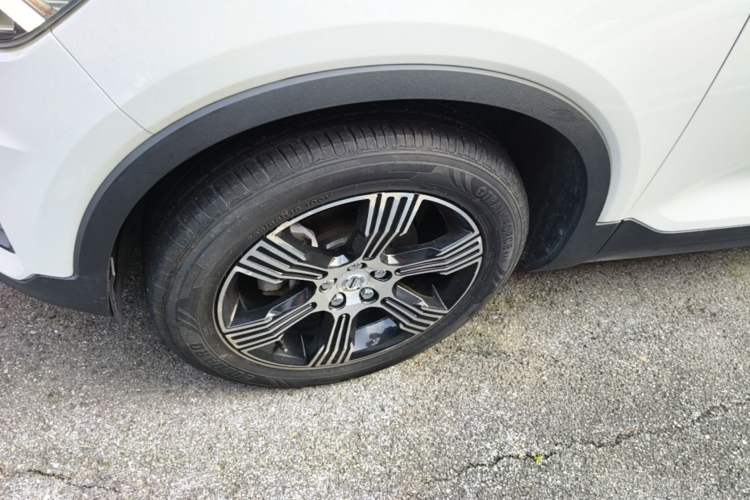 Used Volvo XC40 2020 T3 Zhiyuan Luxury Edition Left Front Wheel Hub