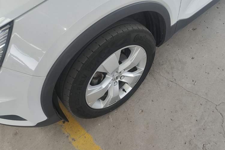 Used Volvo XC40 2020 T3 Smart & Stylish Edition Left Front Wheel Hub