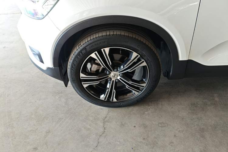 Used Volvo XC40 2020 T4 4x4 Zhiya Luxury Edition Left Front Wheel Hub