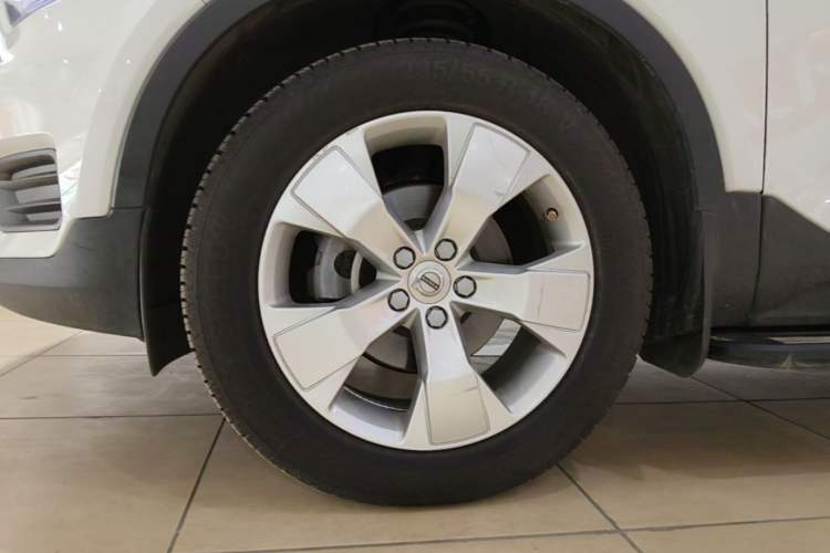 Used Volvo XC40 2020 T3 Smart & Stylish Edition Left Front Wheel Hub