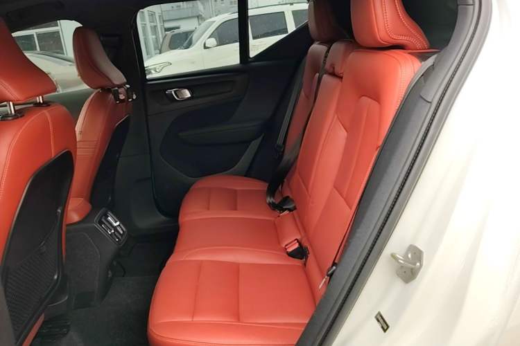 Used Volvo XC40 2020 T4 Four-Wheel Drive Smart Luxury Edition Left Rear Seat