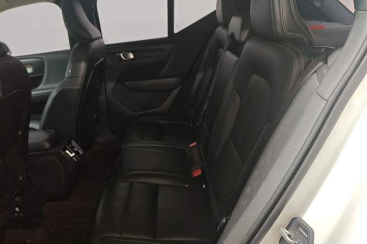 Used Volvo XC40 2020 T4 Four-Wheel Drive Smart Luxury Edition Left Rear Seat