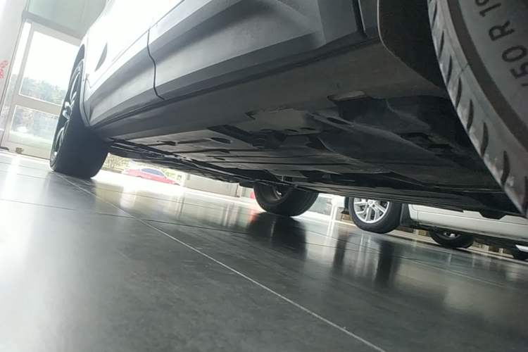 Used Volvo XC40 2020 T4 Four-Wheel Drive Smart & Sporty Edition Left Side Sill