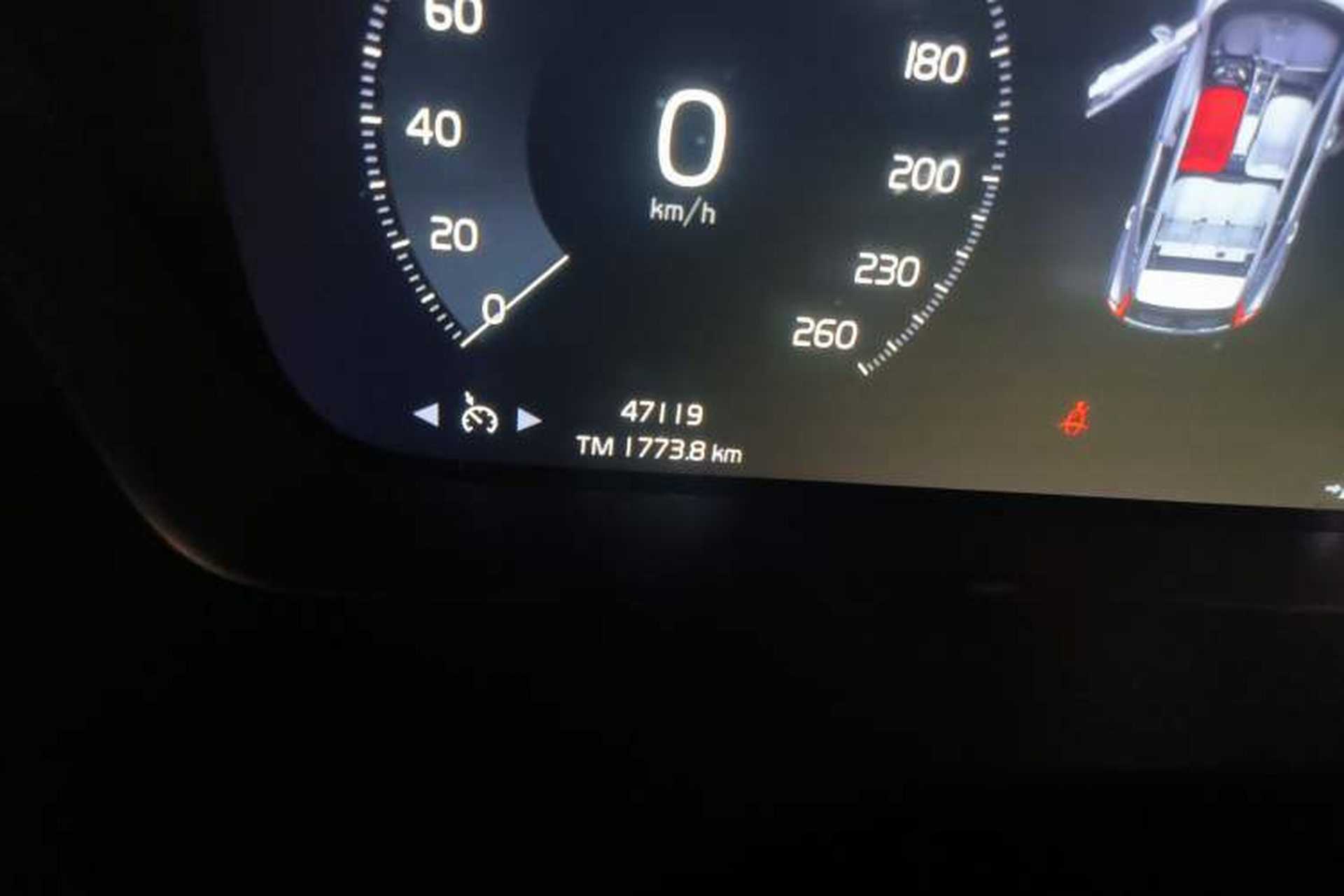 Used Volvo XC40 2020 T3 Smart & Stylish Edition Odometer Close Up