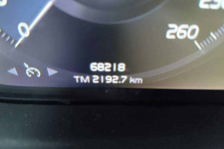 Used Volvo XC40 2020 T3 Zhiyuan Luxury Edition Odometer Close Up