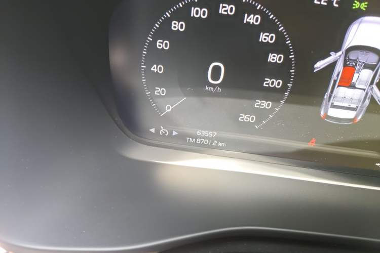 Used Volvo XC40 2020 T3 Smart & Stylish Edition Odometer Close Up