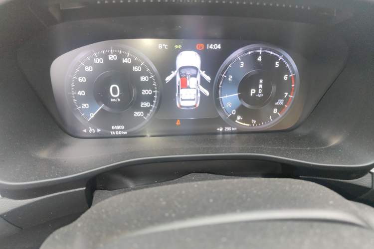 Used Volvo XC40 2020 T3 Smart & Stylish Edition Odometer Close Up