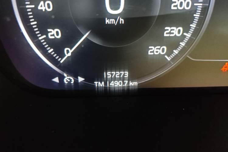 Used Volvo XC40 2020 T3 Smart & Stylish Edition Odometer Close Up