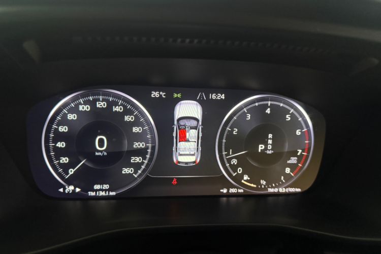 Used Volvo XC40 2020 T4 Four-Wheel Drive Smart & Sporty Edition Odometer Close Up