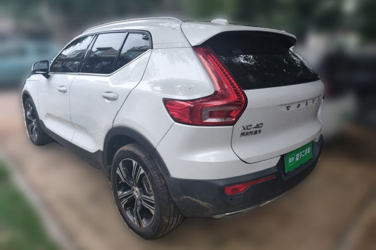 Used Volvo XC40 2020 T4 Four-Wheel Drive Smart Luxury Edition Rear Left 45 Deg