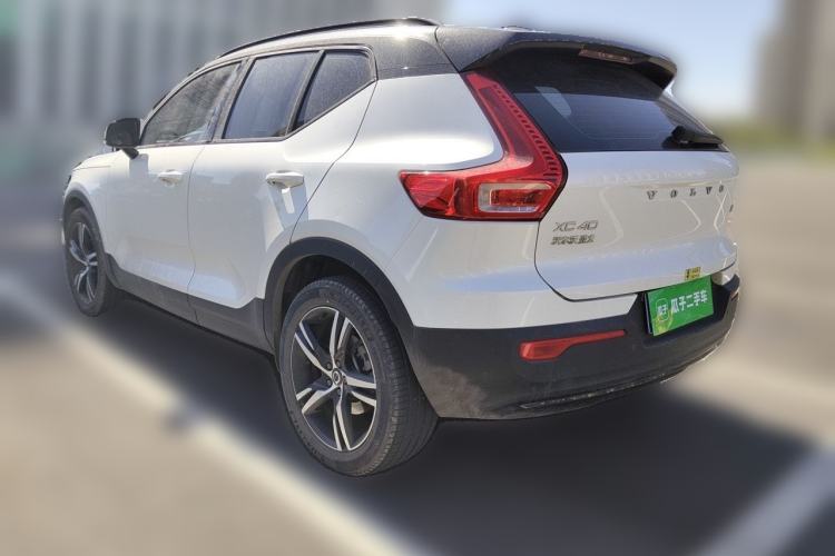 Used Volvo XC40 2020 T4 Four-Wheel Drive Smart Luxury Edition Rear Left 45 Deg