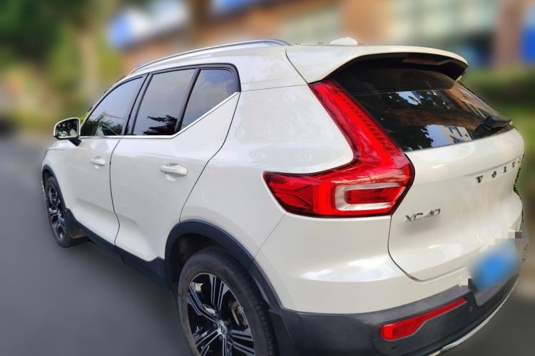 Used Volvo XC40 2020 T4 Four-Wheel Drive Smart Luxury Edition Rear Left 45 Deg