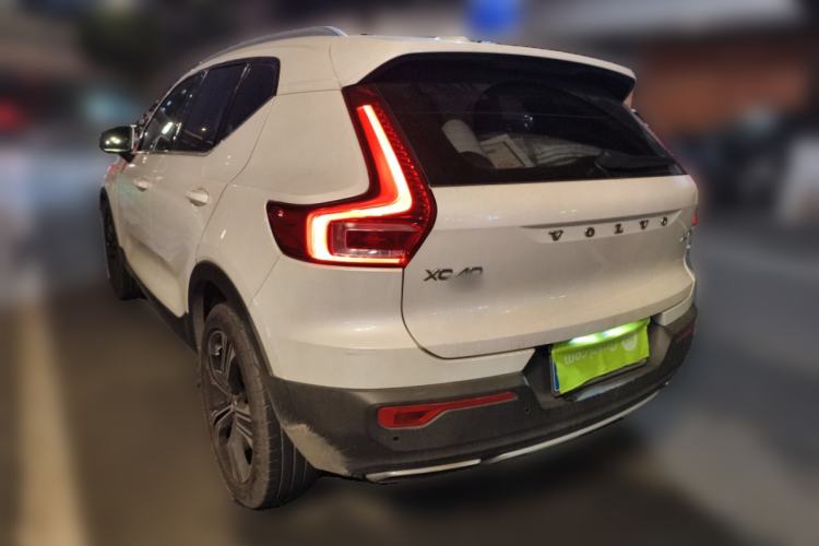 Used Volvo XC40 2020 T4 Four-Wheel Drive Smart Luxury Edition Rear Left 45 Deg
