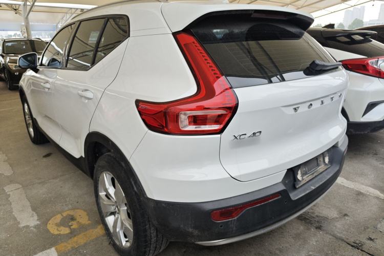 Used Volvo XC40 2020 T3 Smart & Stylish Edition Rear Left 45 Deg