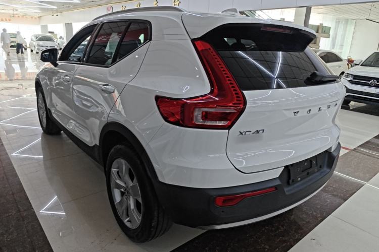 Used Volvo XC40 2020 T3 Smart & Stylish Edition Rear Left 45 Deg