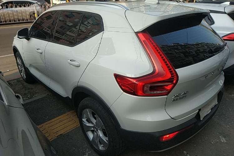 Used Volvo XC40 2020 T3 Smart & Stylish Edition Rear Left 45 Deg