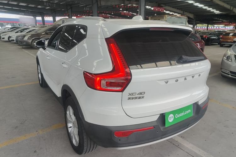 Used Volvo XC40 2020 T3 Smart & Stylish Edition Rear Left 45 Deg