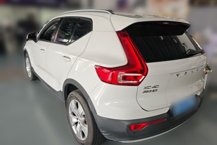 Used Volvo XC40 2020 T3 Smart & Stylish Edition Rear Left 45 Deg