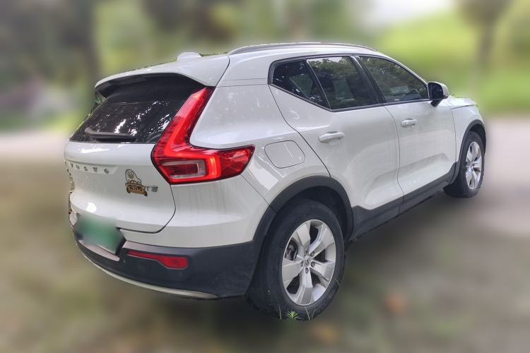Used Volvo XC40 2020 T3 Smart & Stylish Edition Rear Right 45 Deg