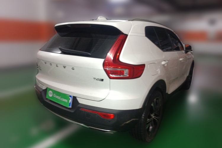 Used Volvo XC40 2020 T4 4x4 Zhiya Luxury Edition Rear Right 45 Deg