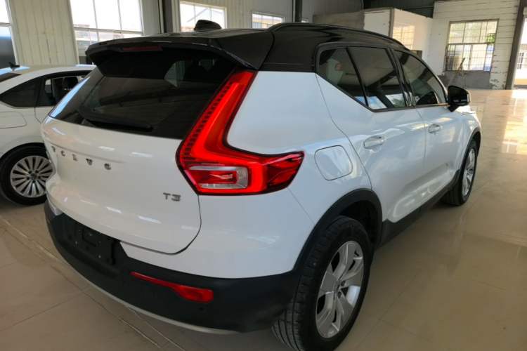 Used Volvo XC40 2020 T3 Smart & Stylish Edition Rear Right 45 Deg