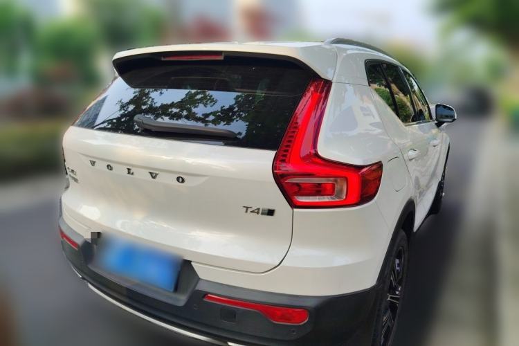 Used Volvo XC40 2020 T4 Four-Wheel Drive Smart Luxury Edition Rear Right 45 Deg