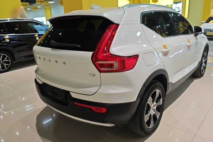 Used Volvo XC40 2020 T3 Zhiyuan Luxury Edition Rear Right 45 Deg