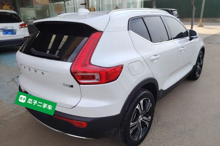 Used Volvo XC40 2020 T4 Four-Wheel Drive Smart Luxury Edition Rear Right 45 Deg