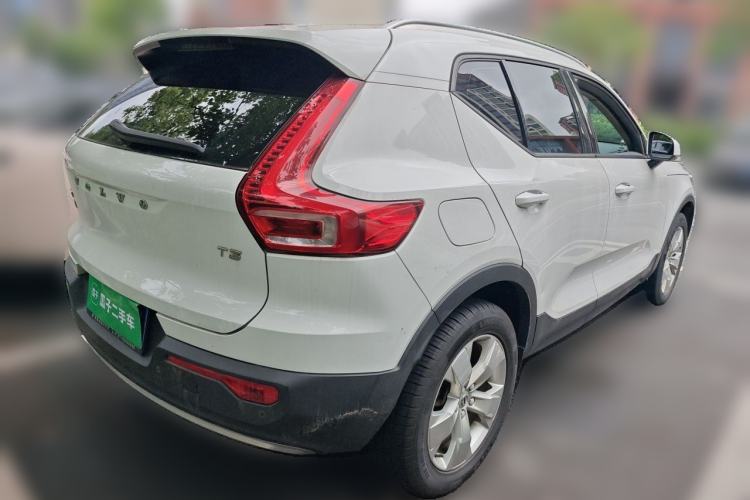 Used Volvo XC40 2020 T3 Smart & Stylish Edition Rear Right 45 Deg