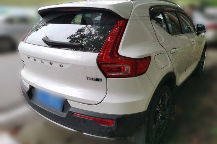 Used Volvo XC40 2020 T4 Four-Wheel Drive Smart Luxury Edition Rear Right 45 Deg